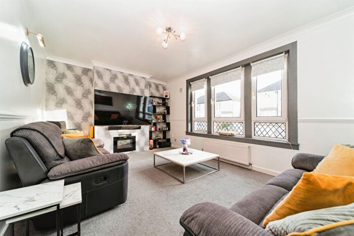3 Bedroom Terraced House For Sale In Boydstone Place, Thornliebank, Glasgow, G46