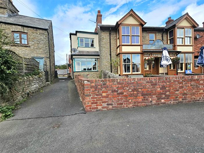 2 Bedroom End Of Terrace House To Rent In Victoria Road, Kington, HR5
