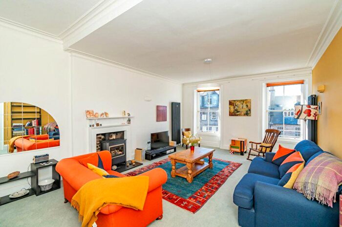 3 Bedroom Flat For Sale In / Dublin Street, New Town, Edinburgh, EH1