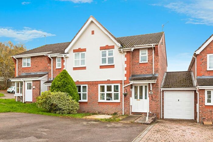 2 Bedroom End Of Terrace House For Sale In Lyon Close, Maidenbower, Crawley, RH10