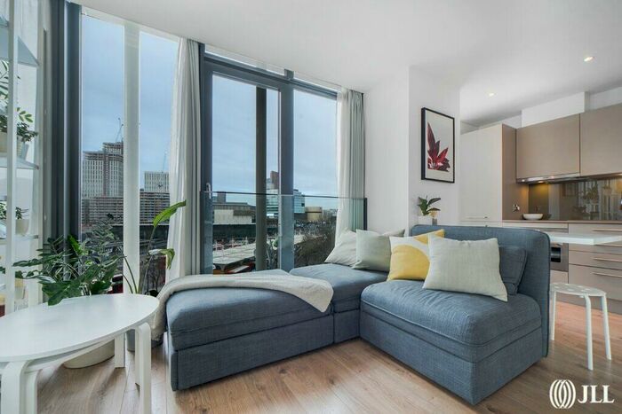 Apartment To Rent In Stratosphere Tower, London, E15