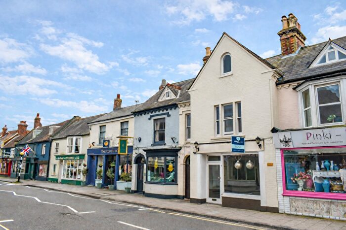 2 Bedroom Maisonette For Sale In St Thomas Street, Lymington, SO41