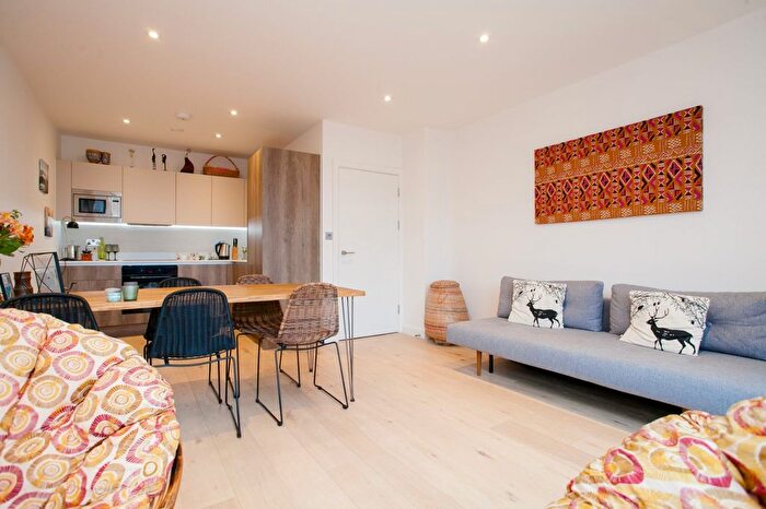 1 Bedroom Flat To Rent In Matchstick Apartments, Fairfield Road, London, E3