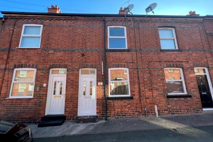 2 Bedroom Property To Rent In Bury Street, Wrecsam, LL13