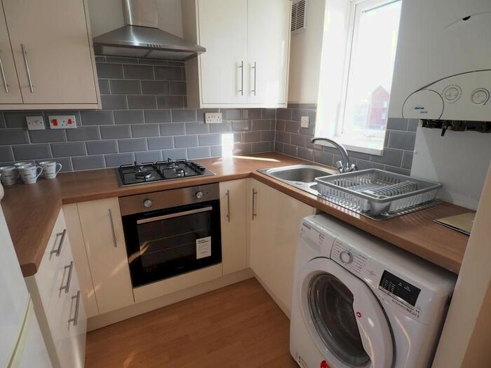 2 Bedroom Flat To Rent In Plimsoll Way, Victoria Dock, Hull, HU9
