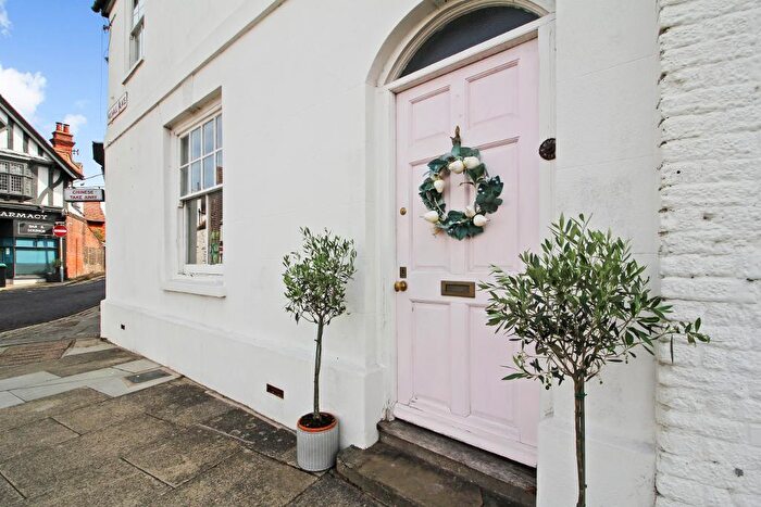 5 Bedroom Character Property For Sale In Millwall Place, Sandwich, Kent, CT13