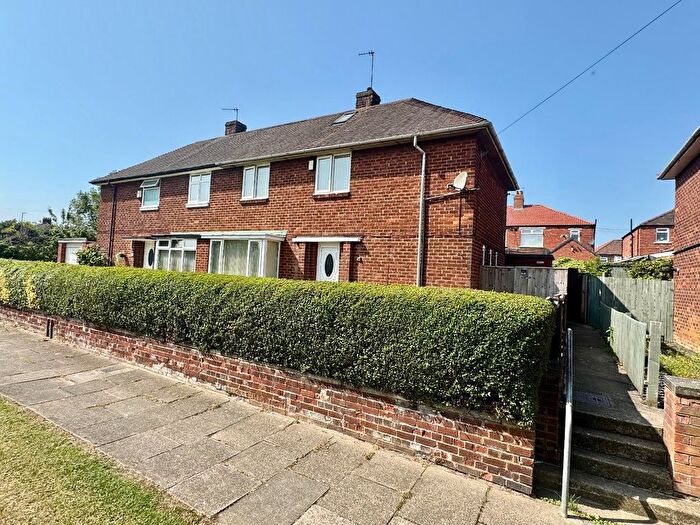 3 Bedroom Semi-Detached House For Sale In Cheltenham Close, Middlesbrough, TS5