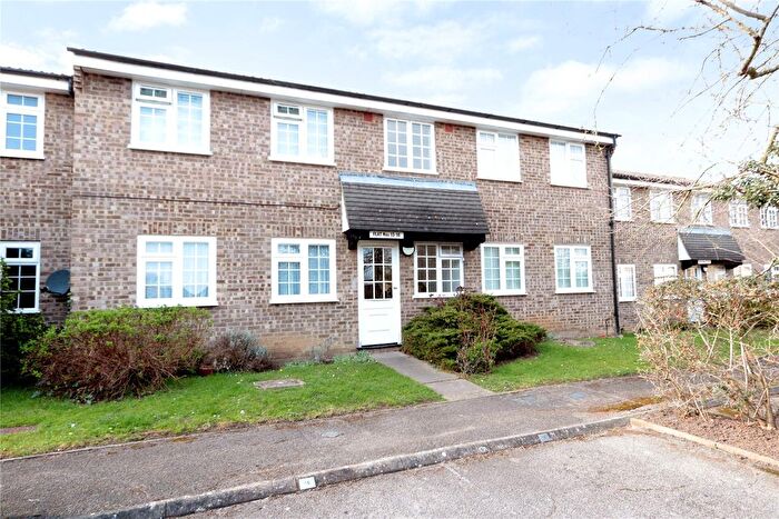 1 Bedroom Flat For Sale In Surbiton, KT5