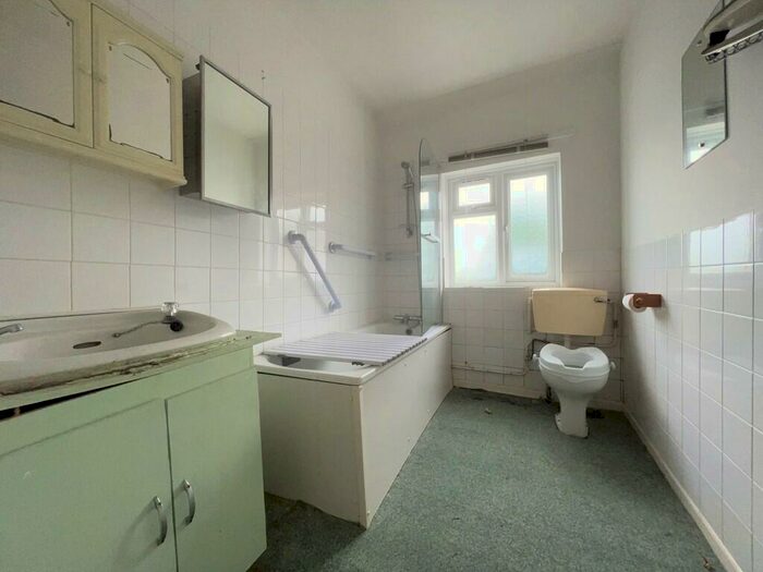 2 Bedroom Flat For Sale In Park Street, Chatteris, Cambs., PE16