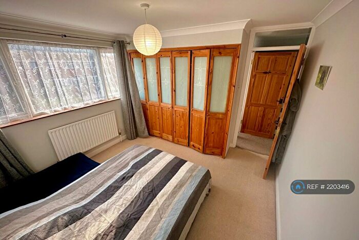 3 Bedroom End Of Terrace House To Rent In Cheyne Close, Dunstable, LU6