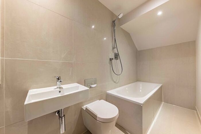 1 Bedroom Flat For Sale In Grove Vale, London, SE22