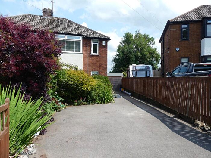 3 Bedroom Semi-Detached House To Rent In Milner Bank, Otley, LS21