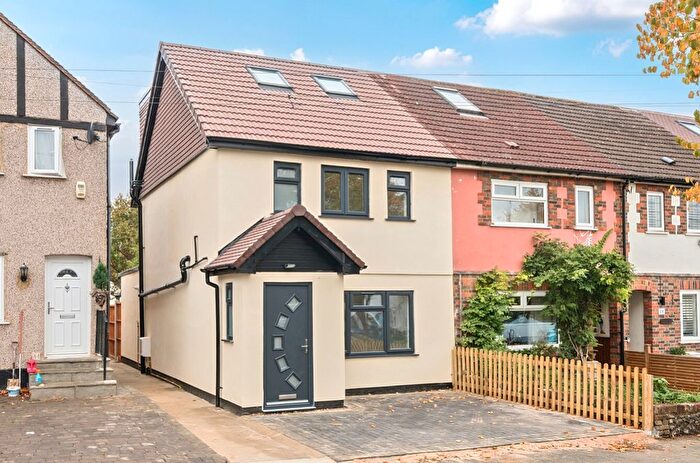 3 Bedroom End Of Terrace House For Sale In Alberta Avenue, Cheam, Sutton, Surrey, SM1
