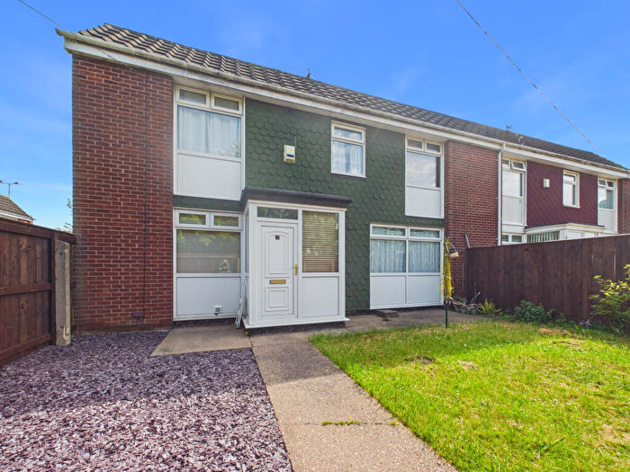 3 Bedroom Semi-Detached House For Sale In Allerford Drive, Bransholme, Hull, HU7