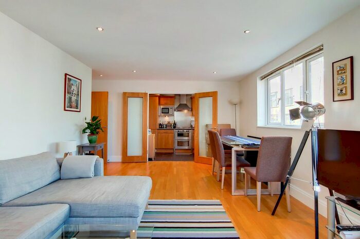 2 Bedroom Flat To Rent In High Street, Tanyard House High Street, TW8