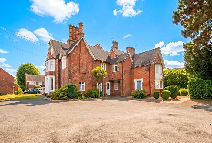 3 Bedroom Apartment For Sale In Church Walk, Atherstone, CV9