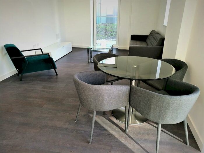 2 Bedroom Flat To Rent In Devan Grove, London, N4