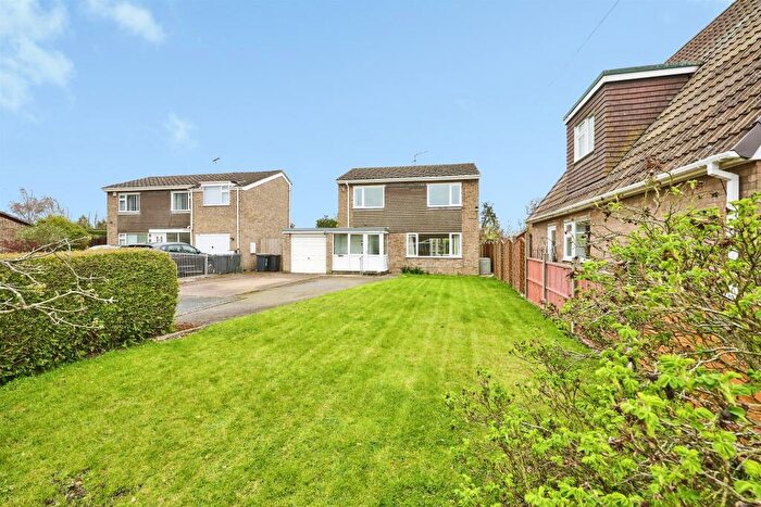 3 Bedroom Detached House For Sale In Drapers Close, Warmington, Peterborough, PE8