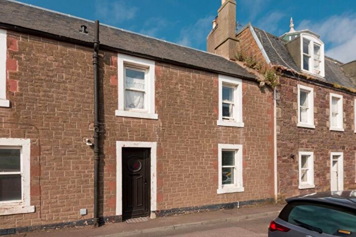 2 Bedroom Flat For Sale In Church Street, Dunbar, East Lothian, EH42