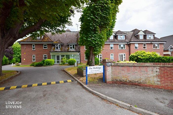 2 Bedroom Flat For Sale In The Maltings, Newbury, RG14