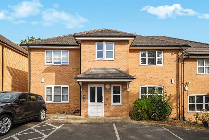 1 Bedroom Flat To Rent In Greenford Road, Harrow, HA1