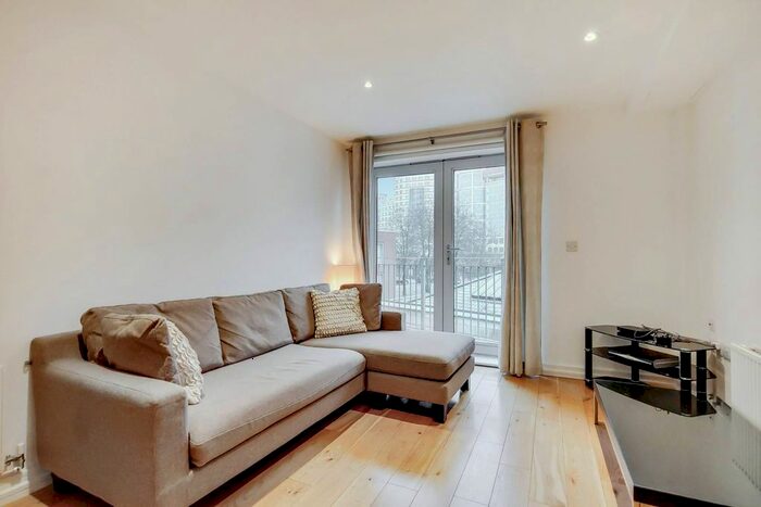 1 Bedroom Flat To Rent In Storehouse Mews, Westferry, London, E14