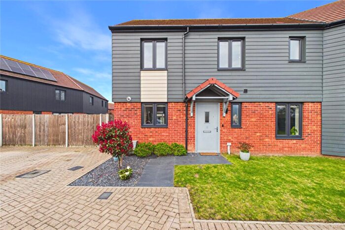 3 Bedroom Semi Detached House For Sale In Peacock Drive, Bradwell, Great Yarmouth, Norfolk, NR31