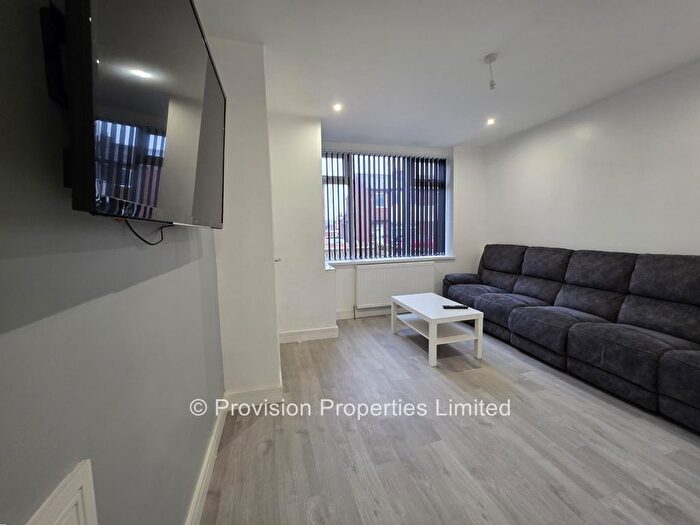 3 Bedroom Terraced House To Rent In Park View Avenue, Burley, Leeds, LS4