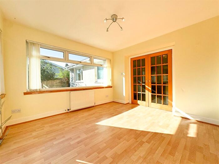 2 Bedroom Detached Bungalow For Sale In Foreknowe, Biggar, ML12