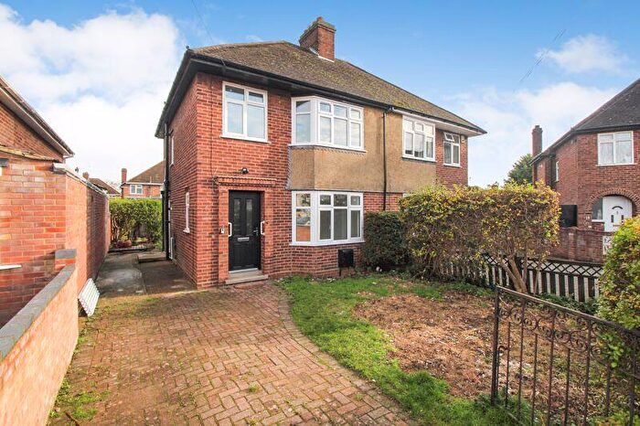 3 Bedroom Semi Detached House To Rent In Allen Close, Bedford, MK40