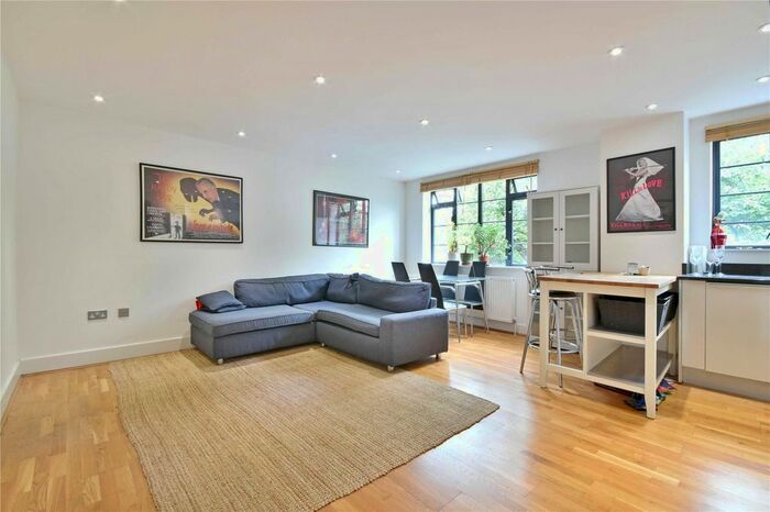 2 Bedroom Flat To Rent In Bartholomew Square, St Luke's, EC1V
