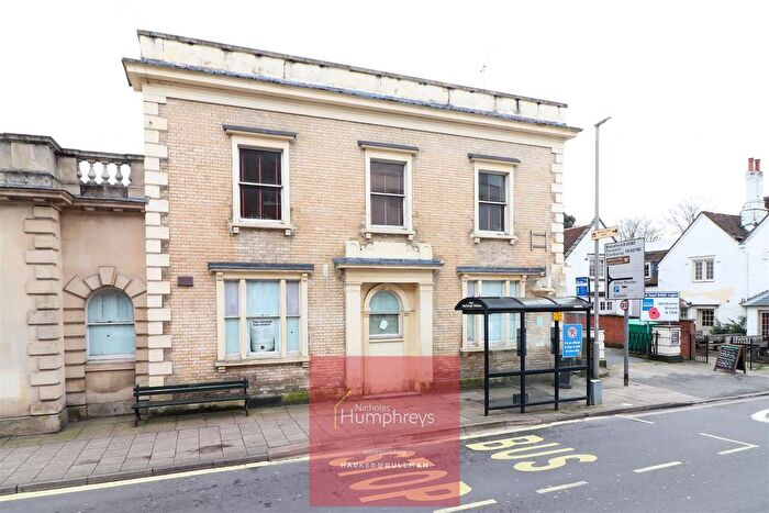 2 Bedroom Flat To Rent In West Borough, Wimborne, BH21