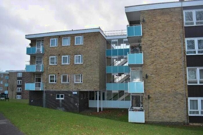 3 Bedroom Flat To Rent In Ellwood Avenue, Southampton, Hampshire, SO19