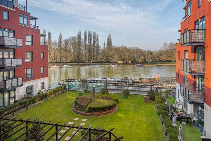 2 Bedroom Flat To Rent In Wadbrook Street, Kingston Upon Thames, KT1