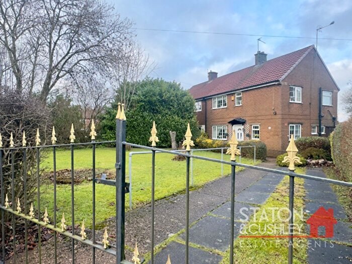 3 Bedroom Semi Detached House For Sale In The Oval, Mansfield, NG17