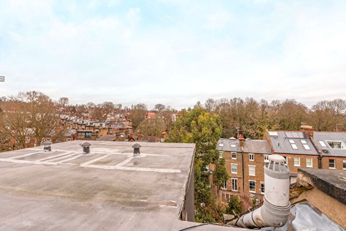 1 Bedroom Flat For Sale In Denning Road, London, NW3