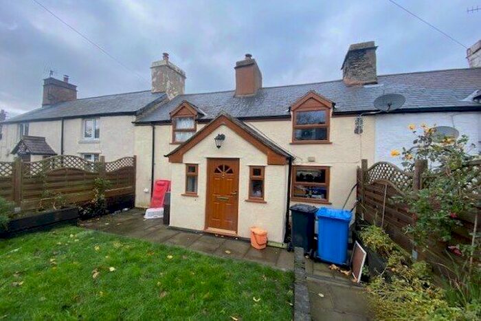 2 Bedroom Cottage To Rent In Bryneglwys, Corwen, LL21