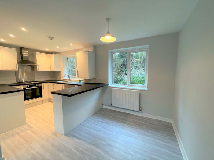 2 Bedroom Maisonette To Rent In Lower Camden, Chislehurst, Kent, BR7