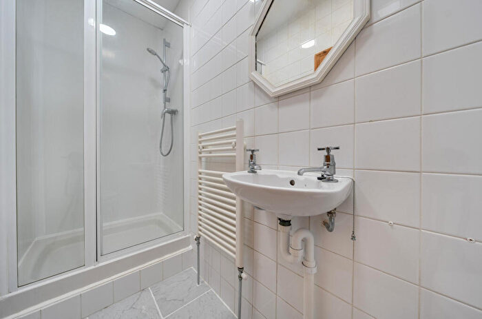 2 Bedroom Semi-Detached House For Sale In Manor Farm Road, Bitterne Park, Southampton, Hampshire, SO18