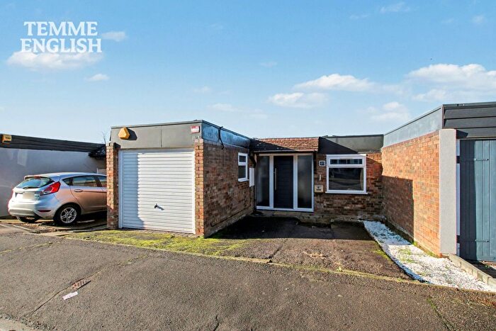 4 Bedroom Terraced House For Sale In Gun Hill Place, Basildon, SS16