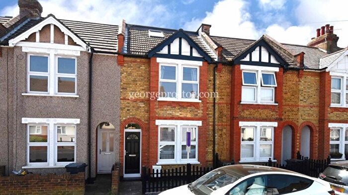 3 Bedroom Terraced House For Sale In Herbert Road, Bromley, BR2