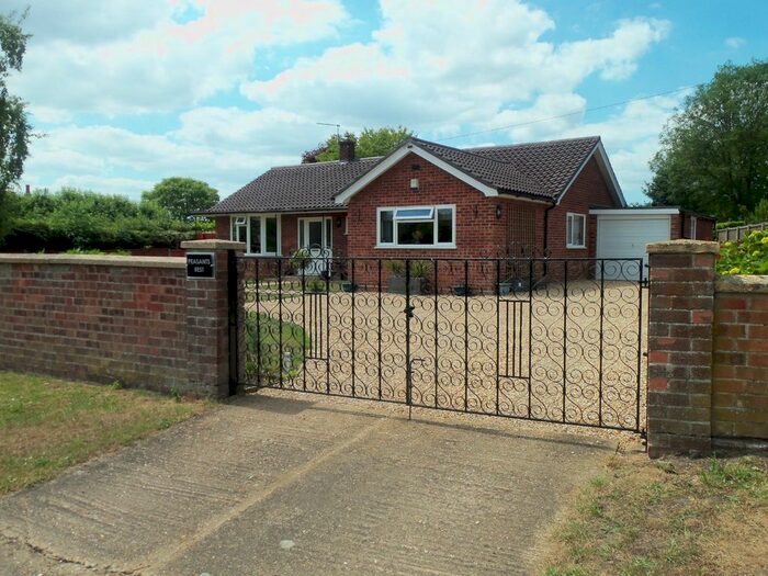 3 Bedroom Detached Bungalow For Sale In Fakenham Road, Tittleshall, King's Lynn, Norfolk, PE32