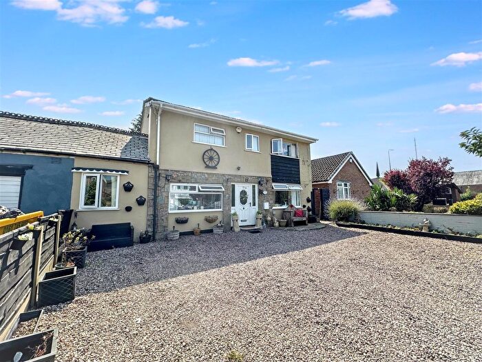 4 Bedroom Detached House For Sale In Irlam Road, Urmston, Manchester, M41