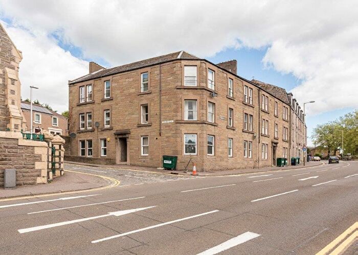 3 Bedroom Flat To Rent In Wellington Street, Dundee, DD1