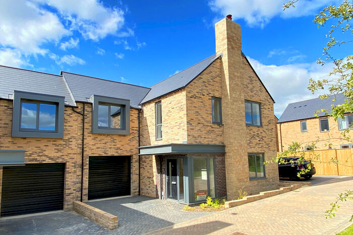 4 Bedroom Semi-Detached House To Rent In Ryburn Mews, Harrogate, HG3