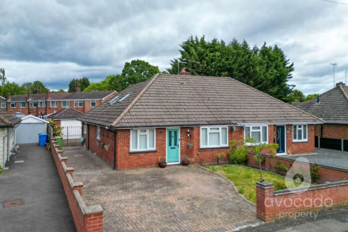 4 Bedroom Bungalow For Sale In Belmont Close, Farnborough, Hampshire, GU14