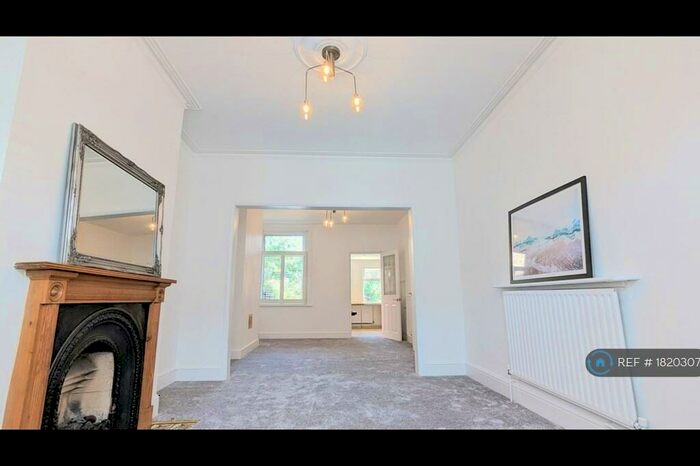 3 Bedroom Terraced House To Rent In Addiscombe Court Road, Croydon, CR0