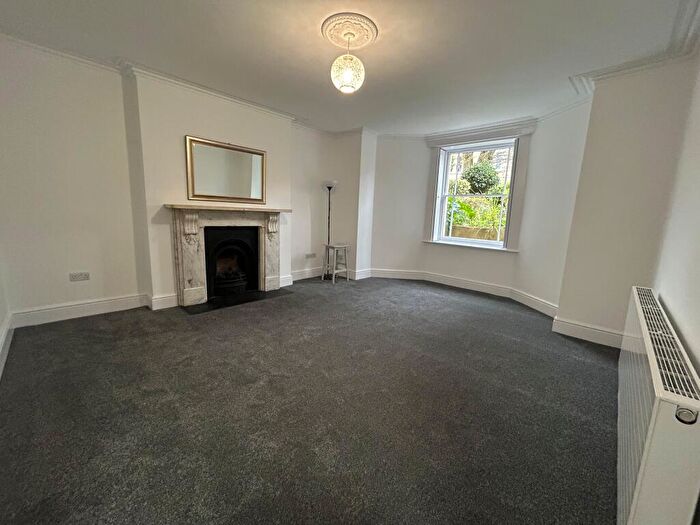 2 Bedroom Flat To Rent In Abbotsford Road, Cotham, BS6