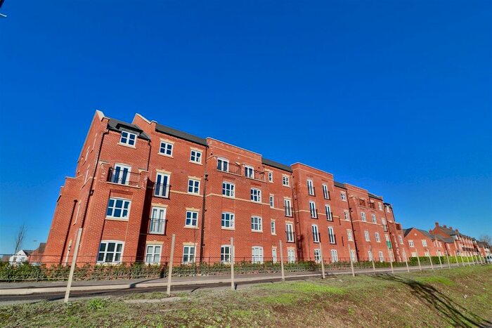 2 Bedroom Flat To Rent In Edgewater Place, Latchford, Warrington, WA4