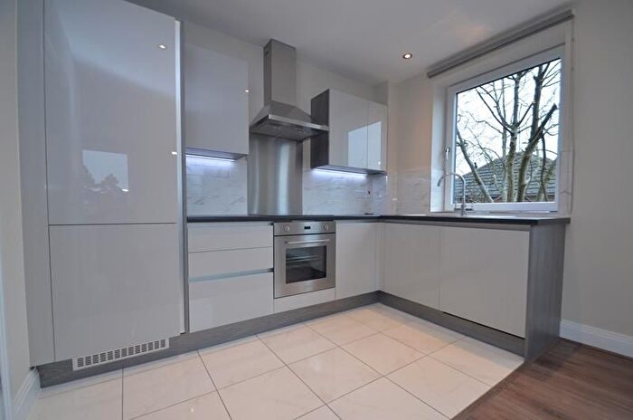 1 Bedroom Flat To Rent In Clearview House, Pinner Road, Northwood Hills, HA6